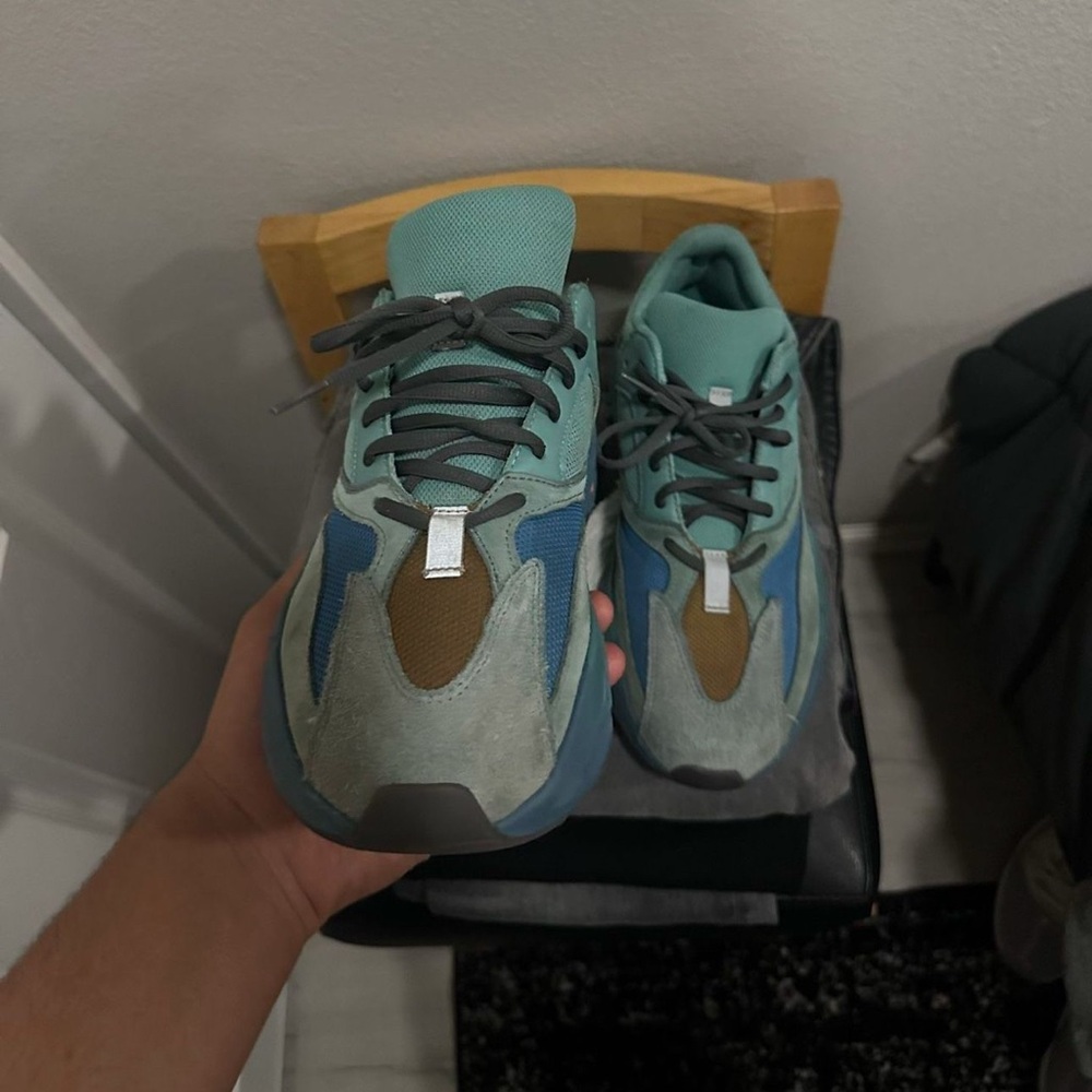 Yeezy 700